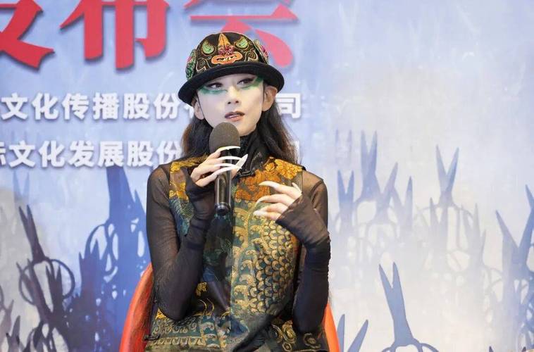十面埋伏重构历史与人性哲思顶配主创跨界联袂5月7日下午,杨丽萍作品