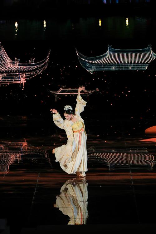 古韵国风下半场怎么走？专家：从“存形”到“践形”，让传统文化活在日常、对话世界