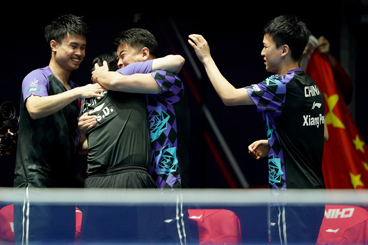 王楚钦3-0碾压队友周启豪：世界第一的统治力是如何炼成的？