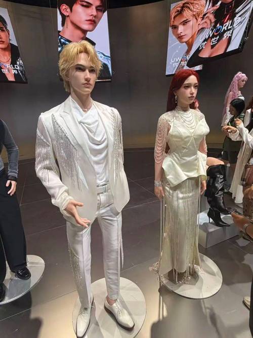 机器人伴侣订单破万：完美陪伴还是情感幻象？