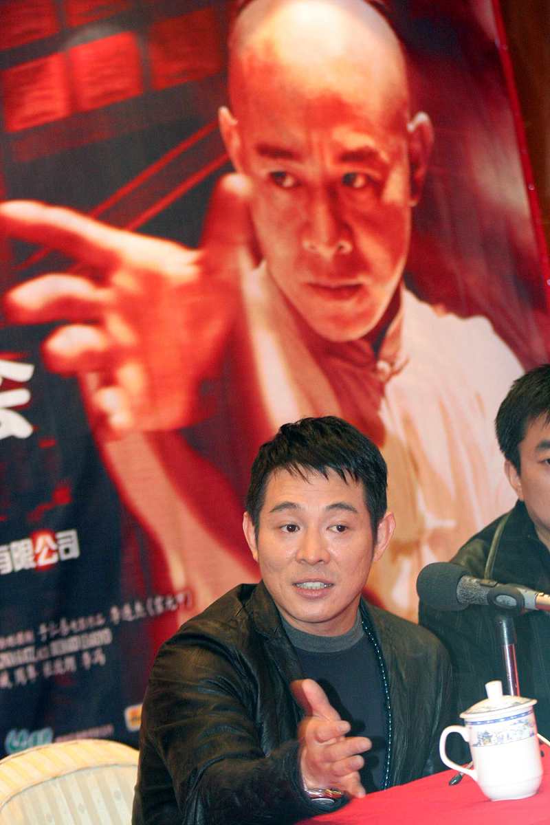 李连杰零片酬“传武”短剧，巨星为何愿当“绿叶”？